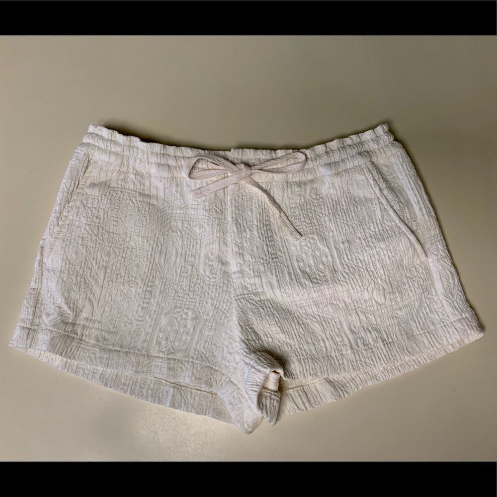 NWOT Lou & Grey Cream Textured Lounge Shorts Sz S —runs big